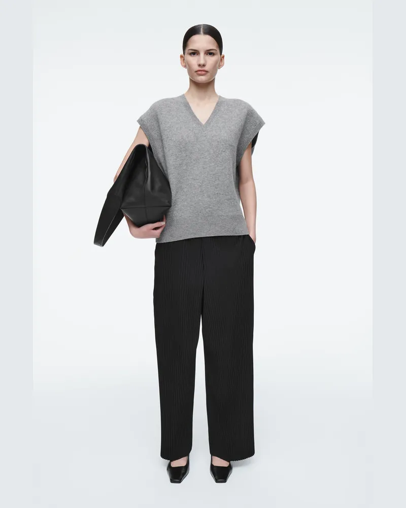 COS Plissierte Hose Mit Weitem Bein Schwarz