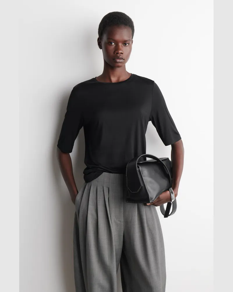 COS Fliessendes T-Shirt Aus Seide Schwarz