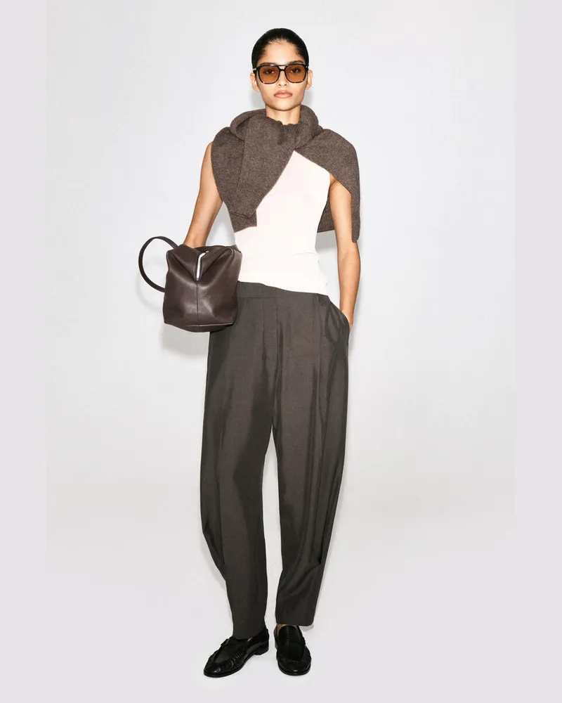 COS Hose Mit Ballonbein Und Falten Braun