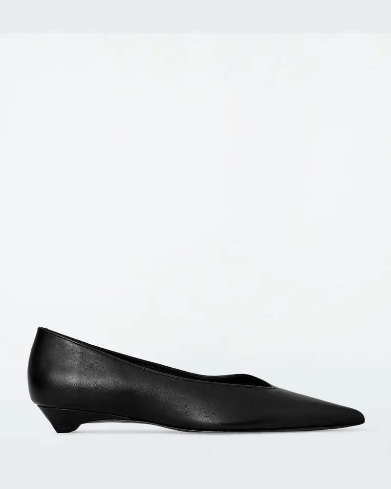 COS Spitze Leder-Pumps Mit Kitten-Heel Schwarz