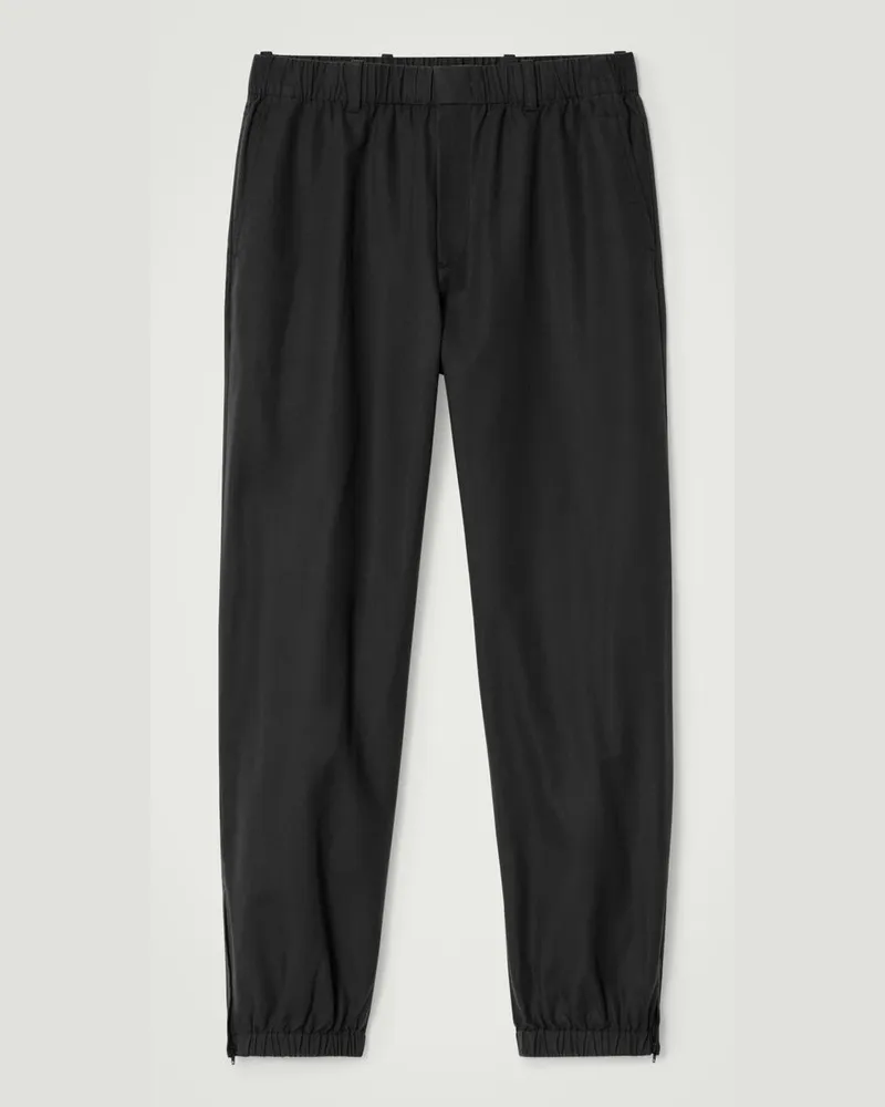 COS Schmal Zulaufende Hose Mit Elastischem Bund Schwarz