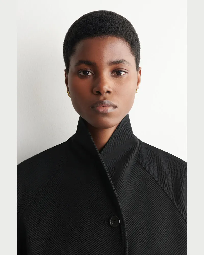 COS Drei Ungleiche Ohrringe Goldfarben