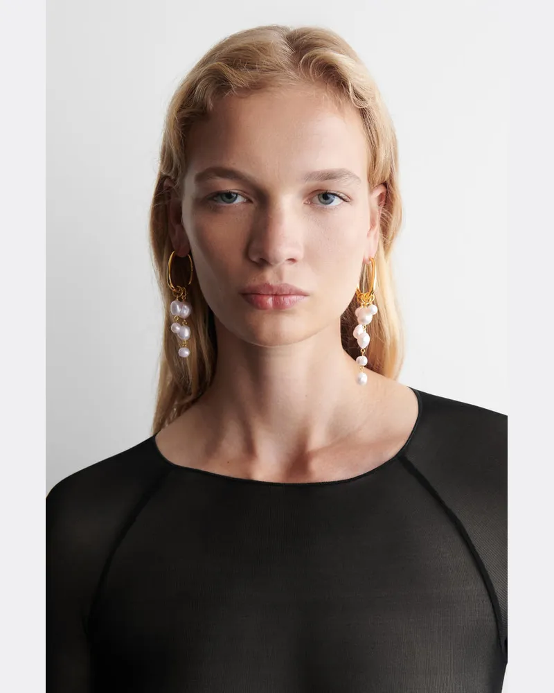 COS Ungleiche Ohrringe Mit Süsswasserperlen Goldfarben