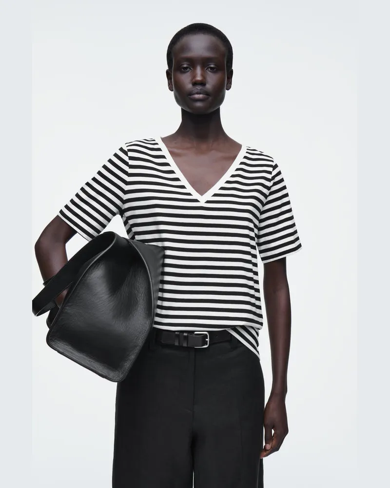 COS Alltags-T-Shirt Mit V-Ausschnitt Schwarz