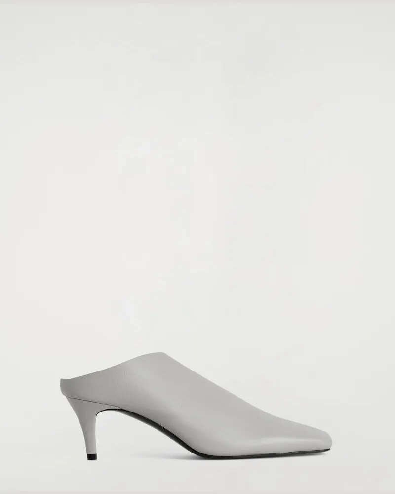 COS Drapierte Mules Aus Leder Mit Kitten-Heel Grau