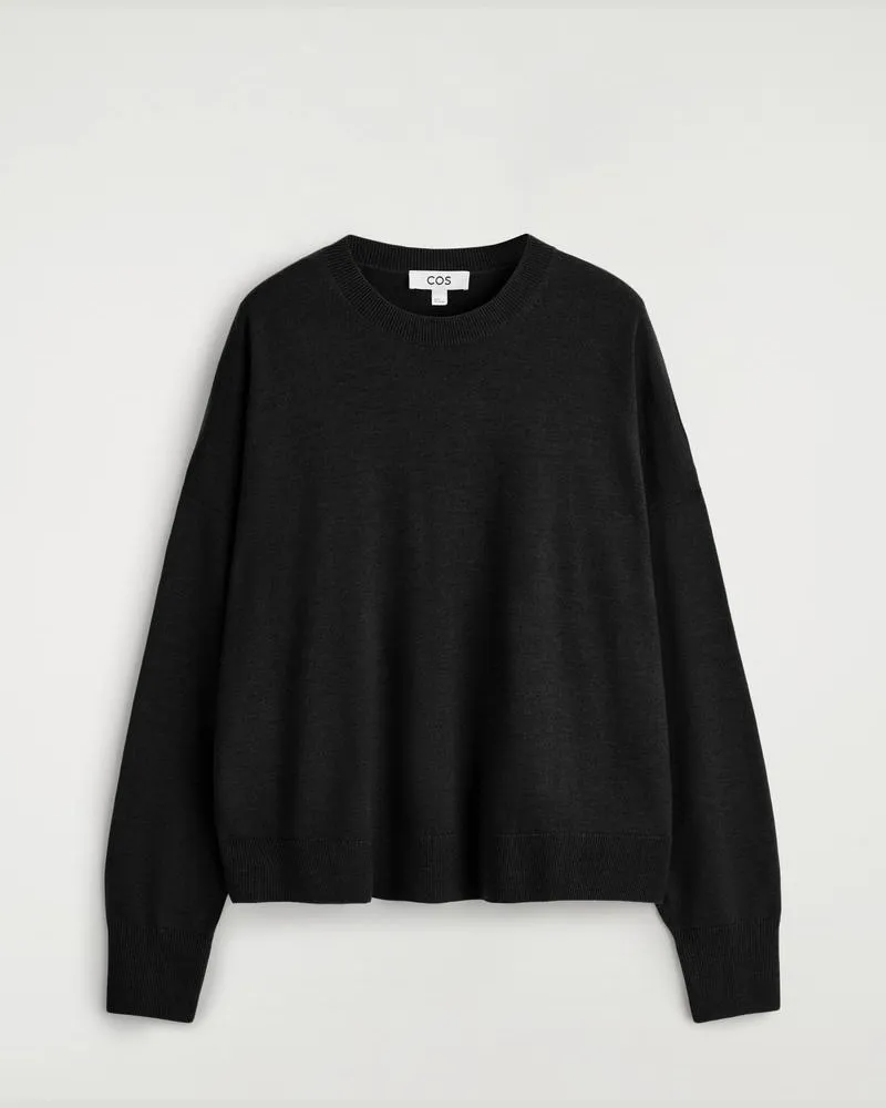 COS Pullover Aus Merinowolle Mit Rundhalsausschnitt Schwarz
