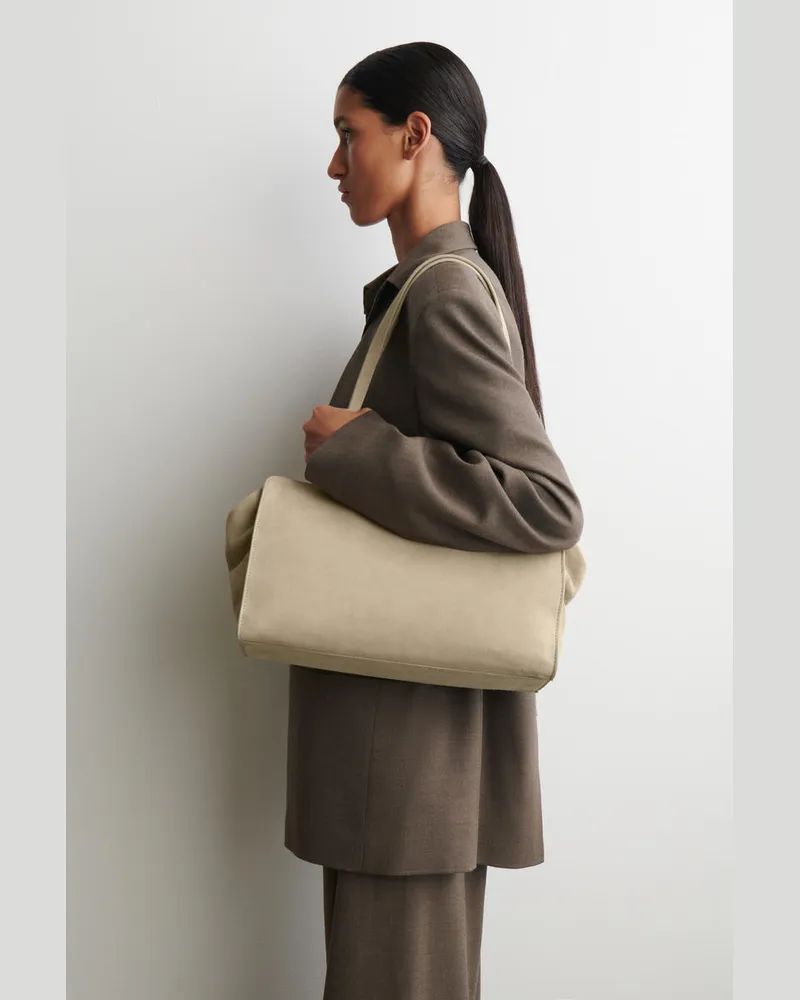 COS Marais Bowlingtasche - Veloursleder Beige