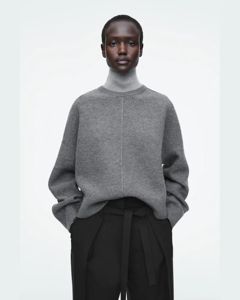 COS Colour-Block-Wollpullover In Lagen-Optik Grau