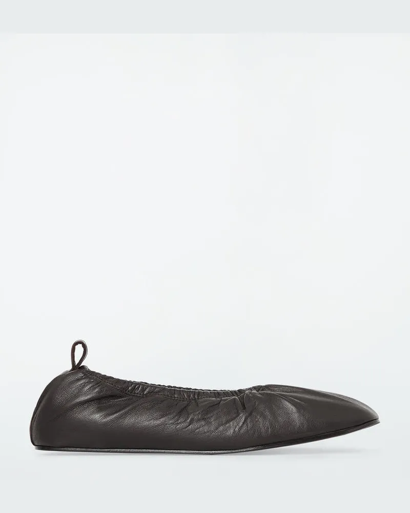 COS Die Ballerinas Aus Gerafftem Leder Braun