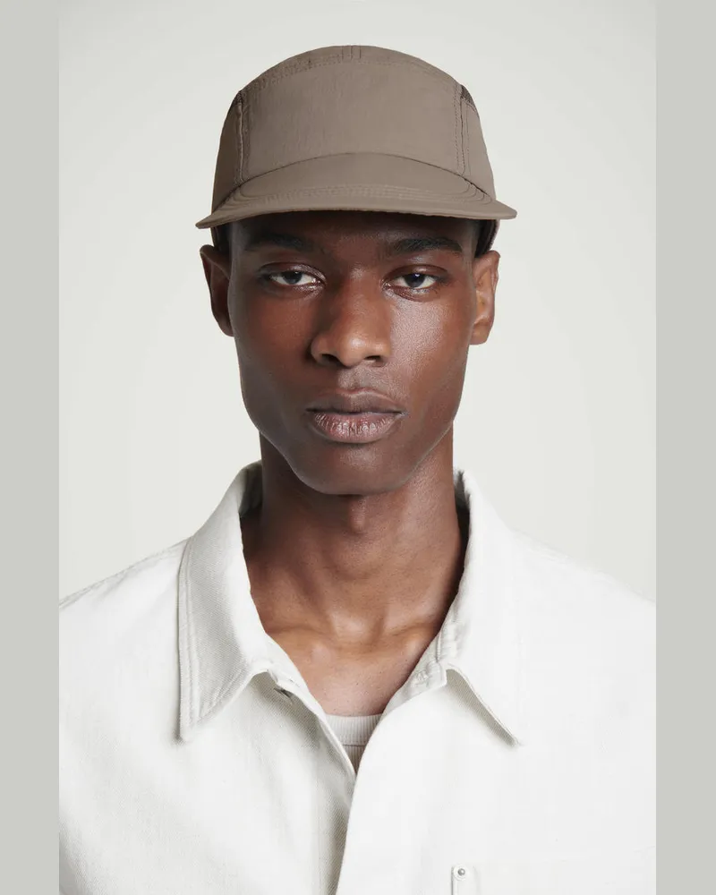 COS Basecap Aus Nylon Mit Mesh-Einsätzen Beige
