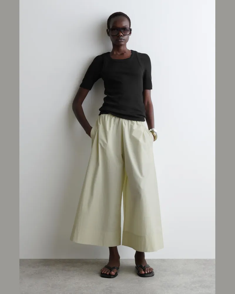 COS Voluminöse Culottes Grün