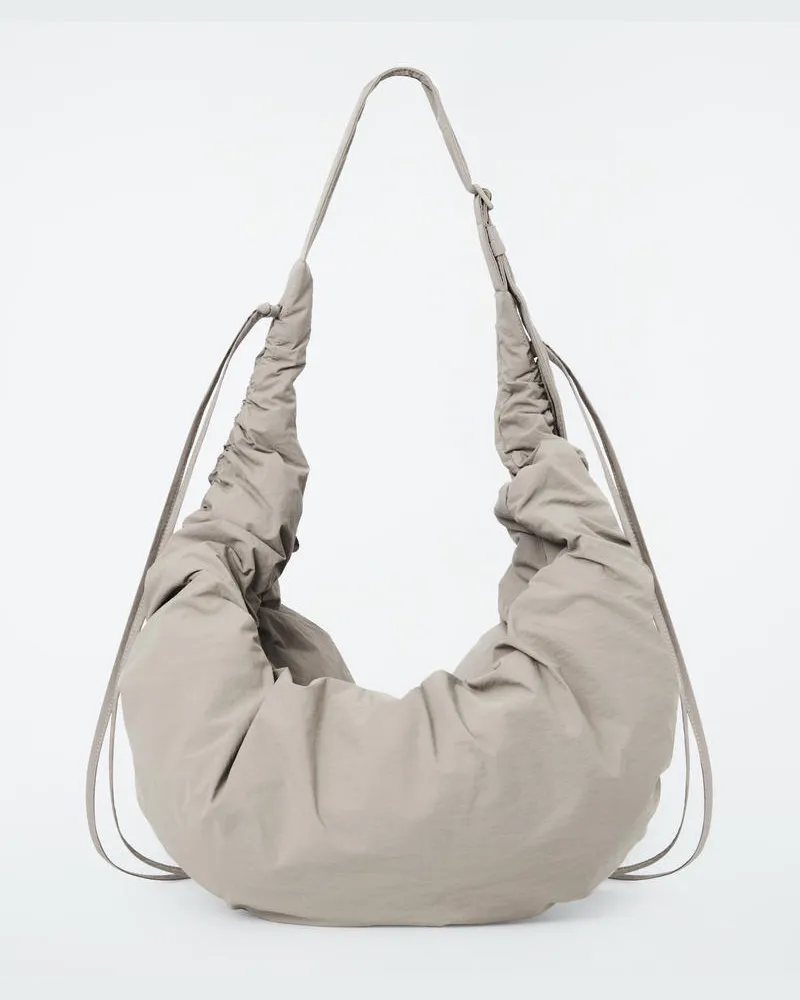 COS Canopy Oversized-Umhängetasche - Nylon Beige
