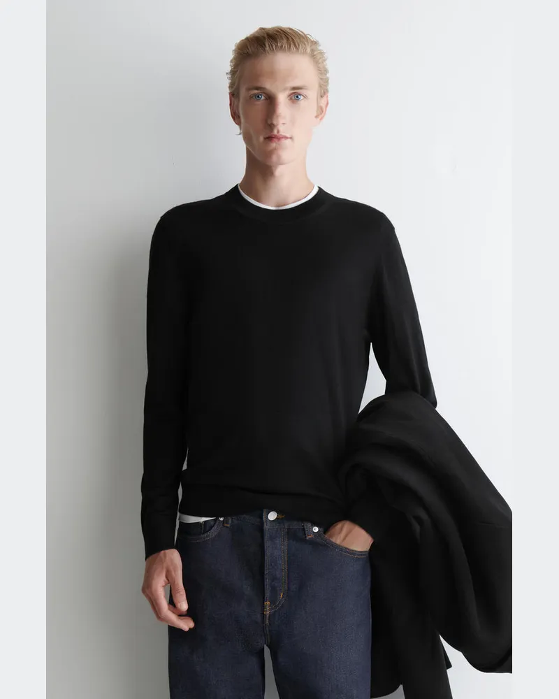COS Schmaler Merinowollpullover Mit Rundhalsausschnitt Schwarz