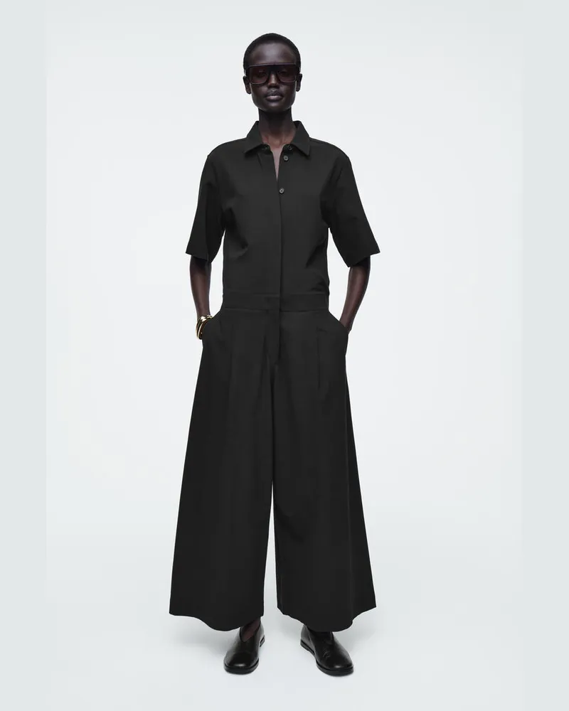 COS Kurzärmliger Jumpsuit Schwarz