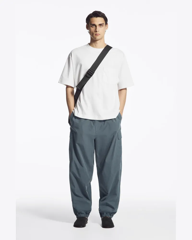 COS Voluminöse Cargohose Mit Weitem Bein Blau