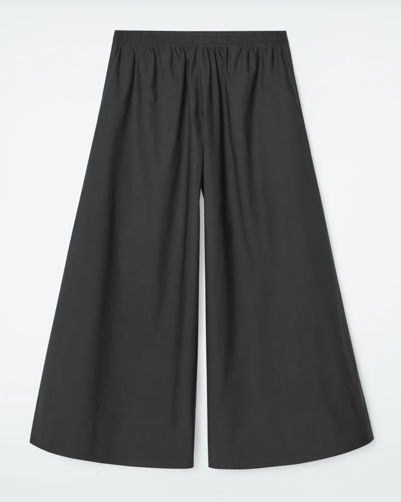 COS Voluminöse Culottes Schwarz