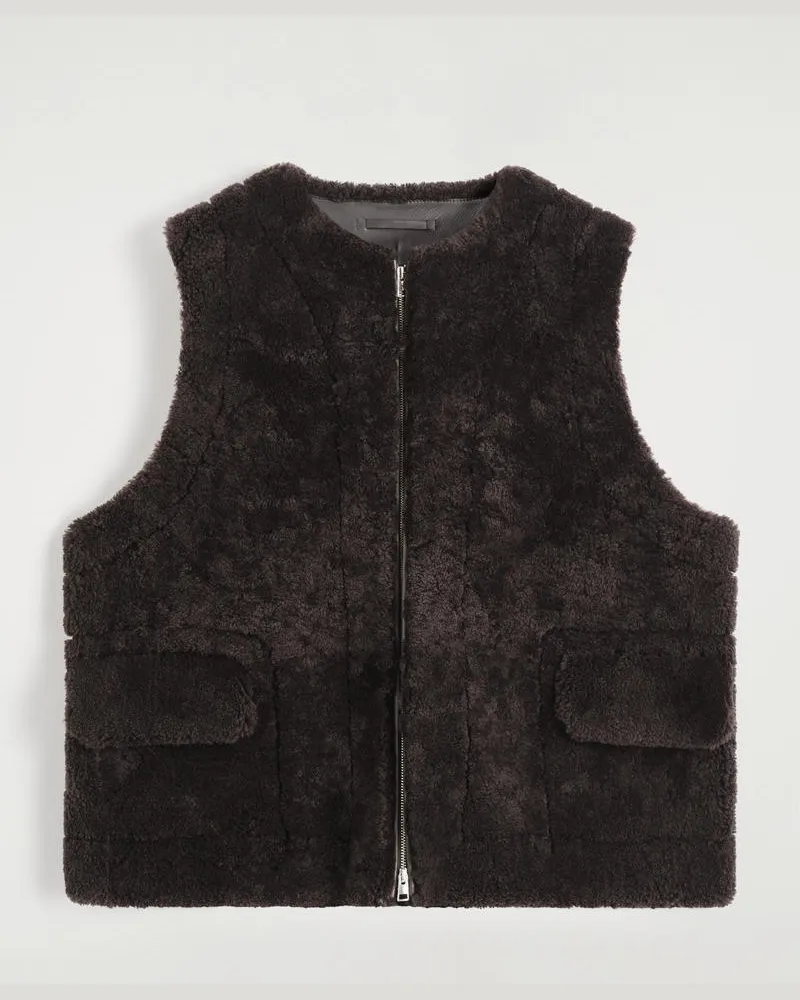COS Weste Aus Shearling Braun