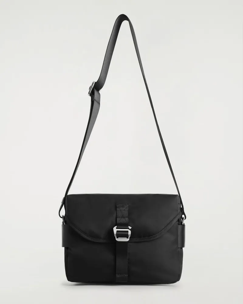 COS Pursuit Umhängetasche - Nylon Schwarz