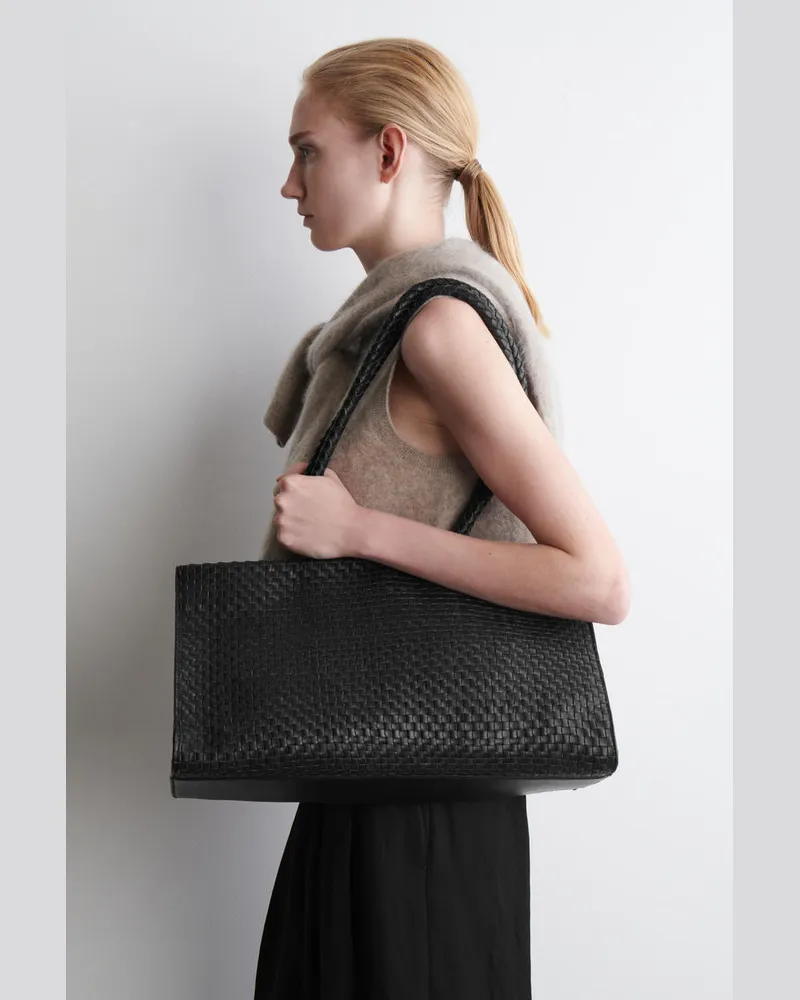 COS Gallery Handgeflochtene Tote Bag - Leder Schwarz