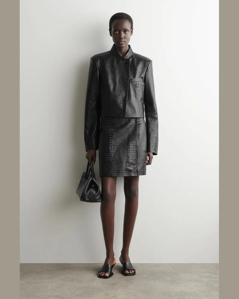 COS Verkürzter Blazer Aus Leder In Krokodiloptik Schwarz