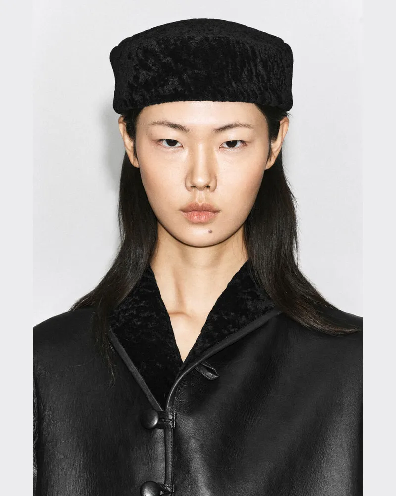 COS Pillbox-Hut Aus Shearling Schwarz