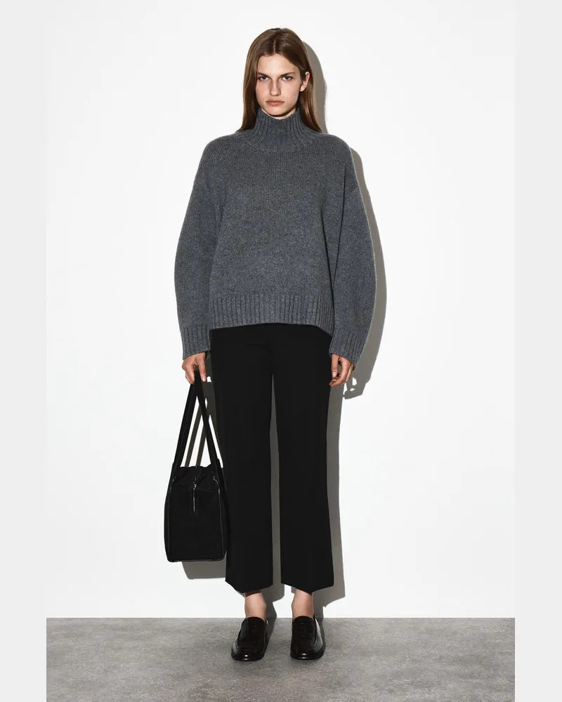 COS Verkürzte Elegante Hose Schwarz