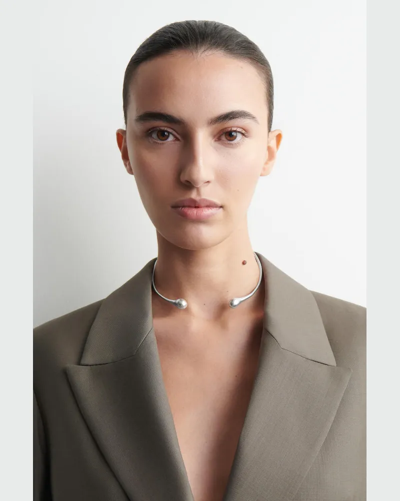 COS Kette Mit Tropfenförmigen Enden Silberfarben