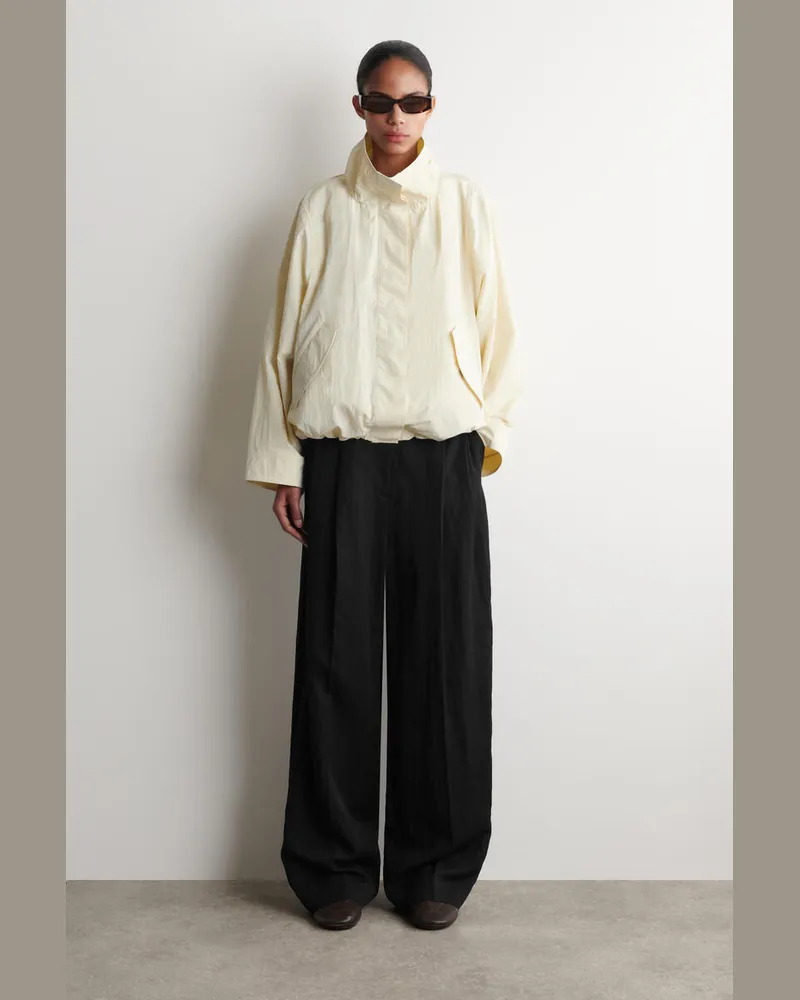 COS Jacke Aus Nylon Mit Trichterkragen Weiß