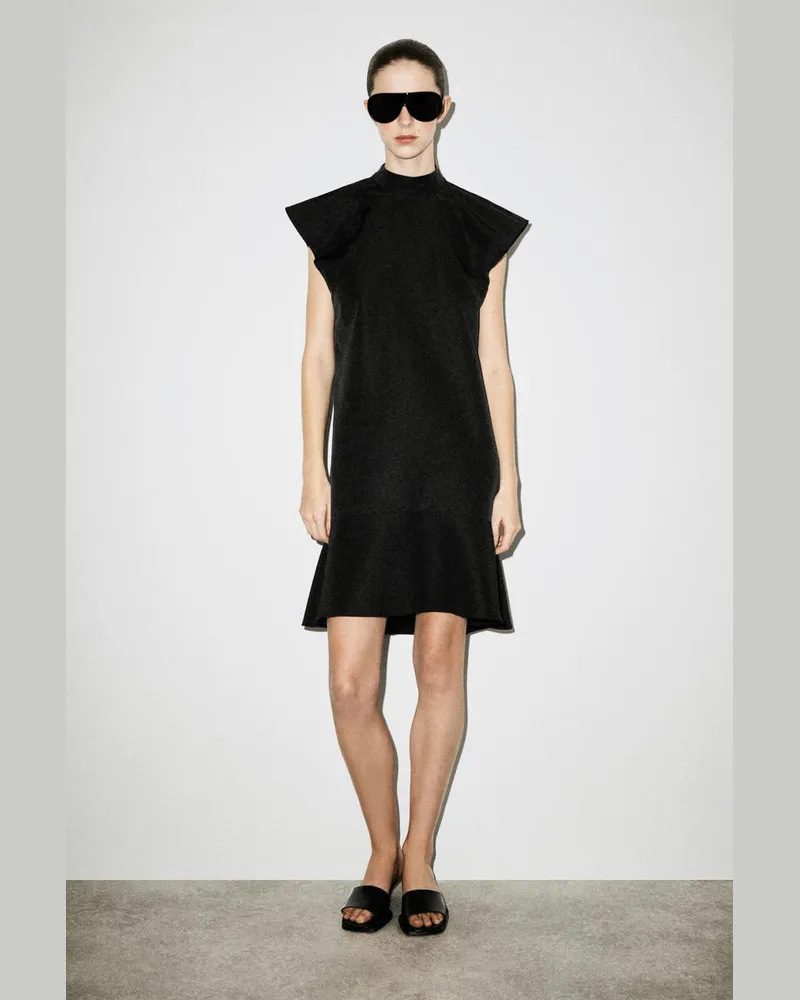COS Skulpturales Kleid Mit Hohem Kragen Schwarz