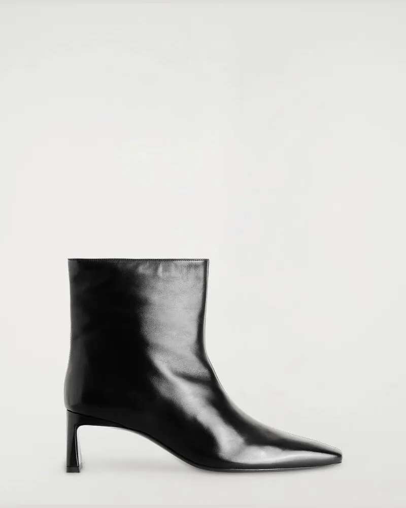 COS Ankle Boots Aus Leder Mit Schrägem Absatz Schwarz