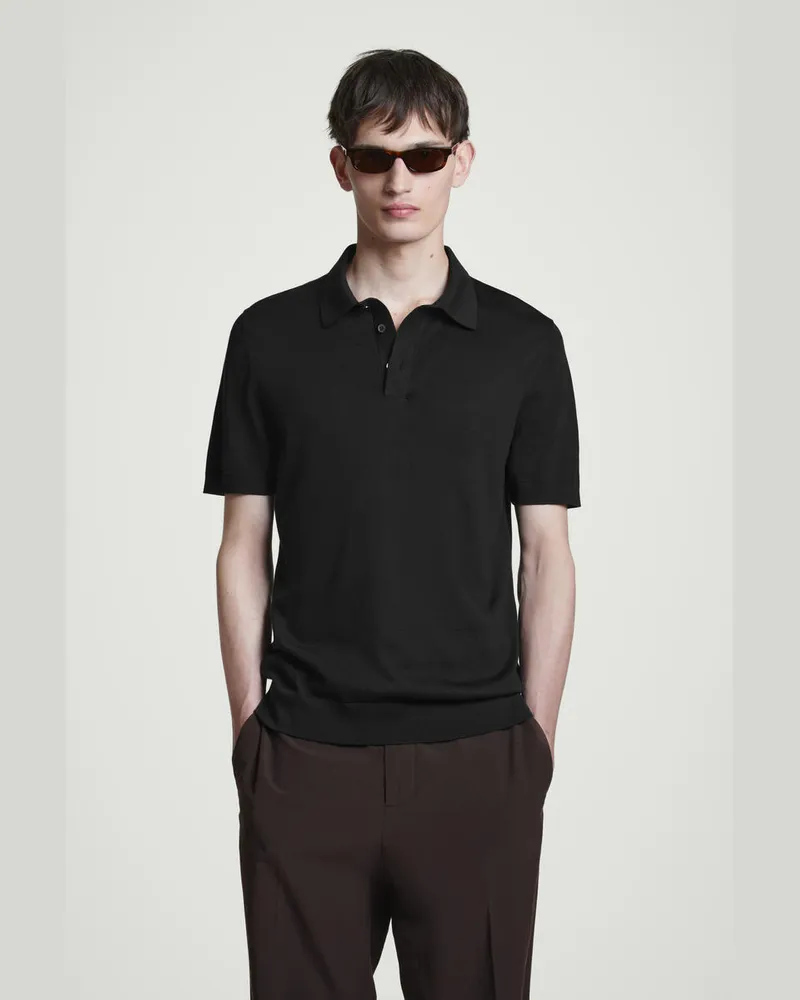 COS Schmal Geschnittenes Poloshirt Aus Seidenstrick Schwarz