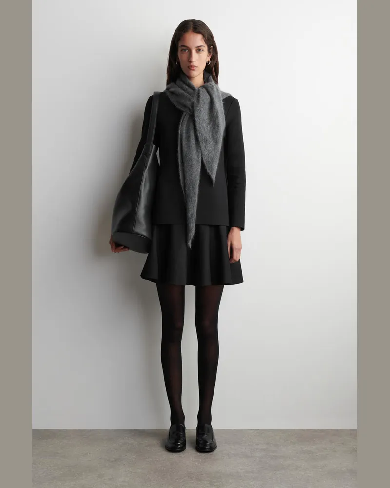 COS Mehrlagiges Minikleid Mit Langen Ärmeln Schwarz