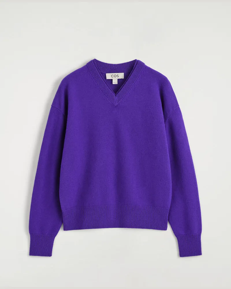 COS Pullover Aus Merinowolle Mit V-Ausschnitt Lila