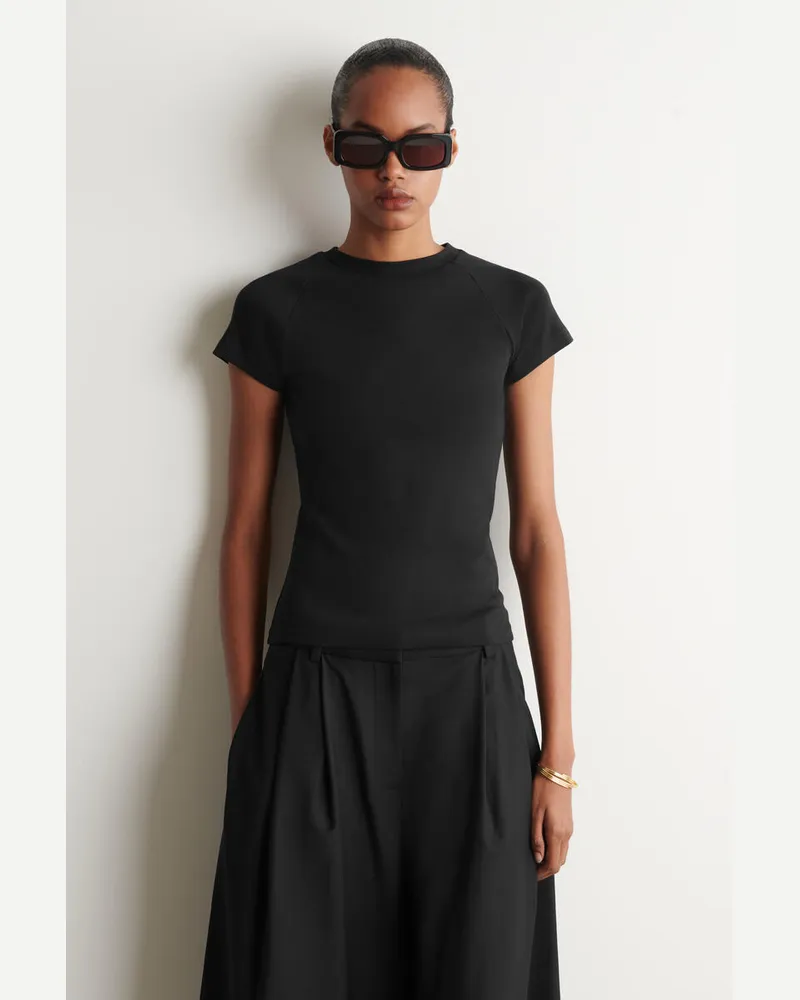 COS Schmal Geschnittenes T-Shirt Aus Baumwolle Schwarz