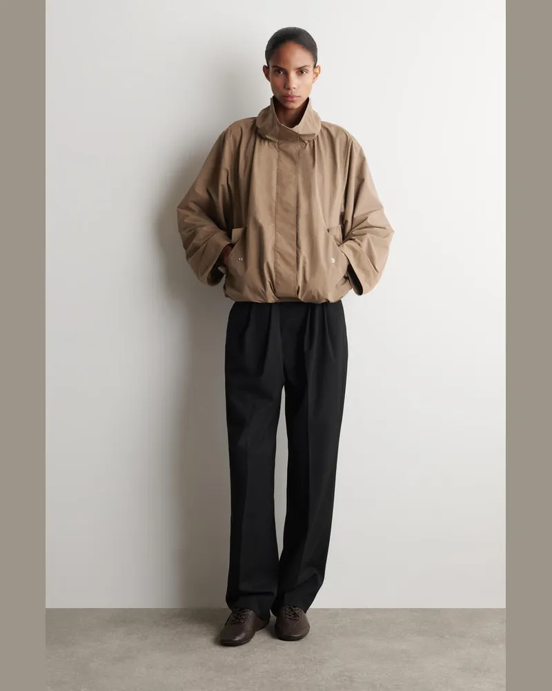 COS Jacke Aus Nylon Mit Trichterkragen Beige