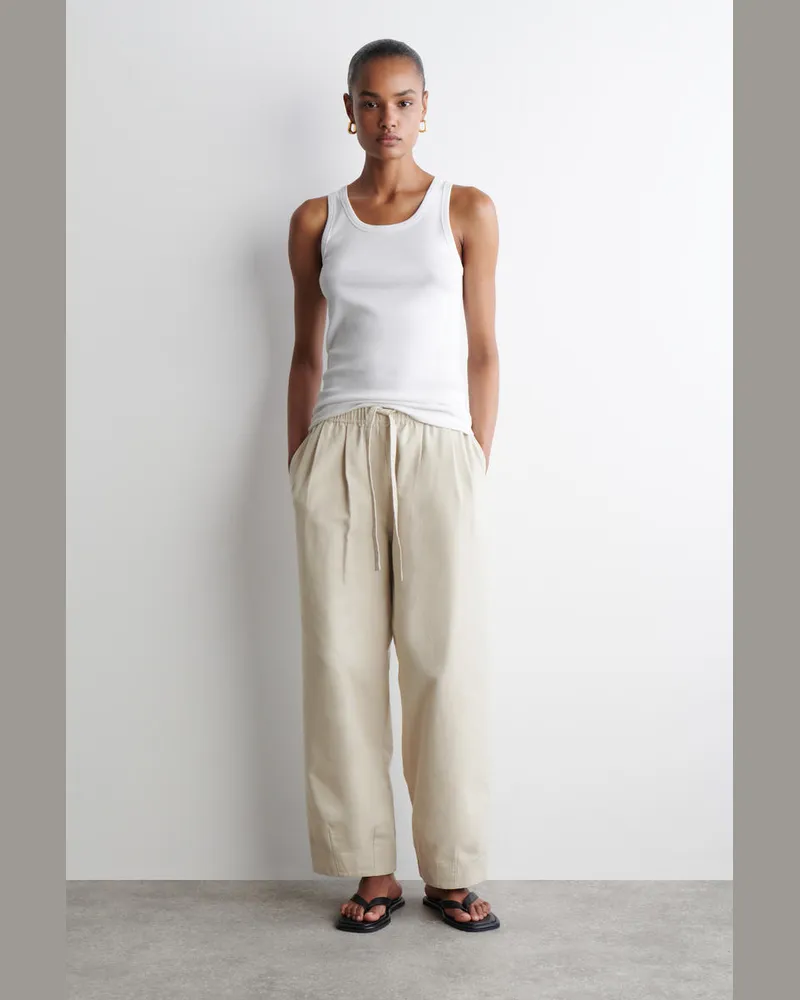 COS Schmal Zulaufende Baumwollhose Mit Kordelzug Beige