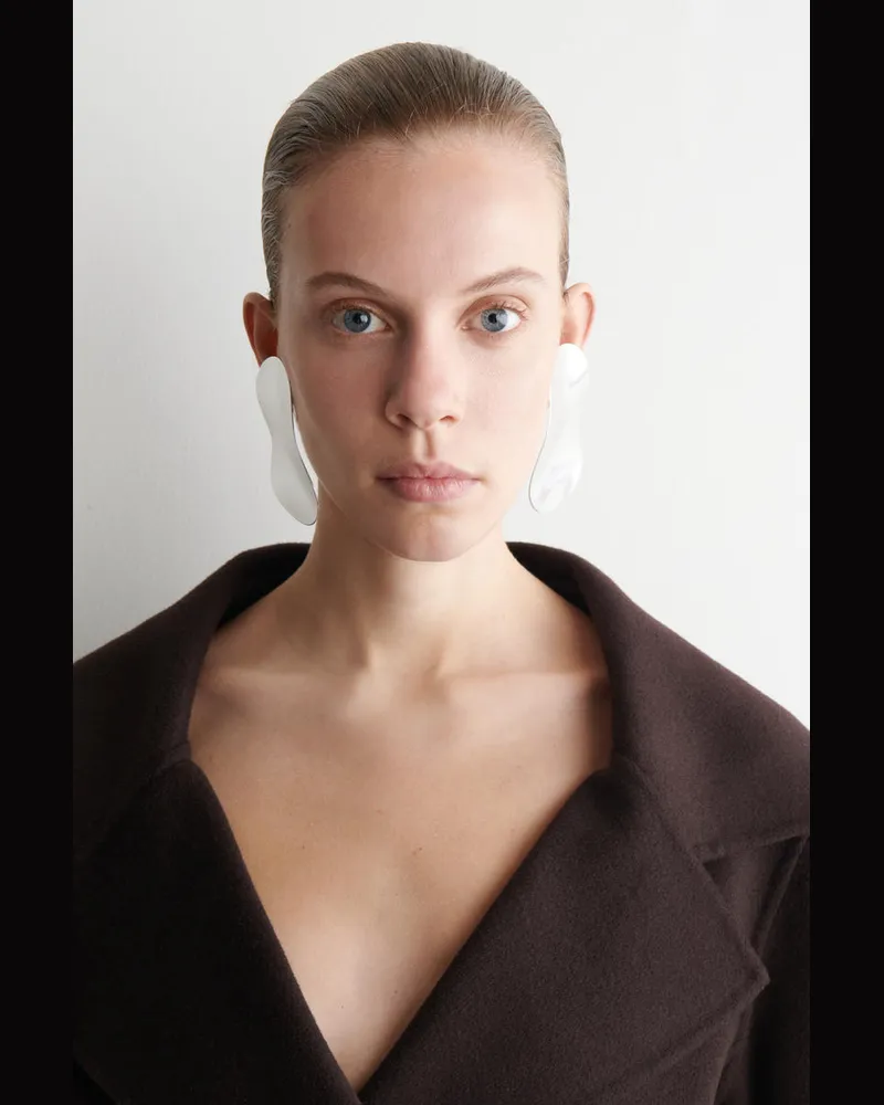 COS Ovale Oversized-Ohrringe Silberfarben