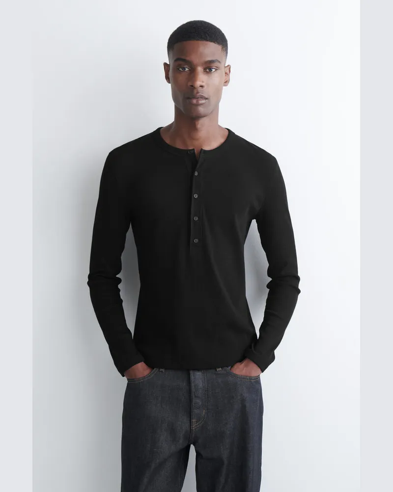 COS Slim Ribbed Cotton Long-Sleeved Henley T-Shirt Schwarz
