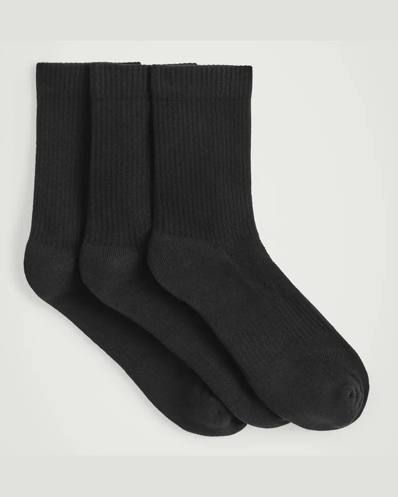 COS 3Er-Pack Gerippte Sportsocken Schwarz