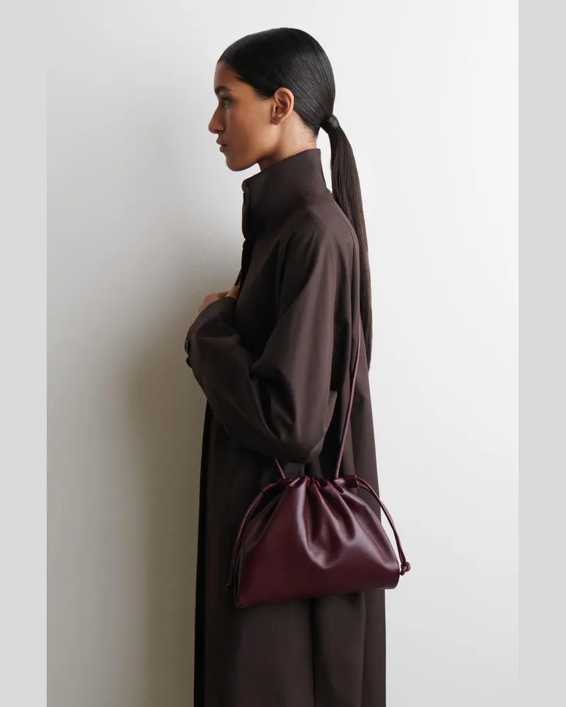 COS Kleine Cavatelli Clutch - Leder Rot