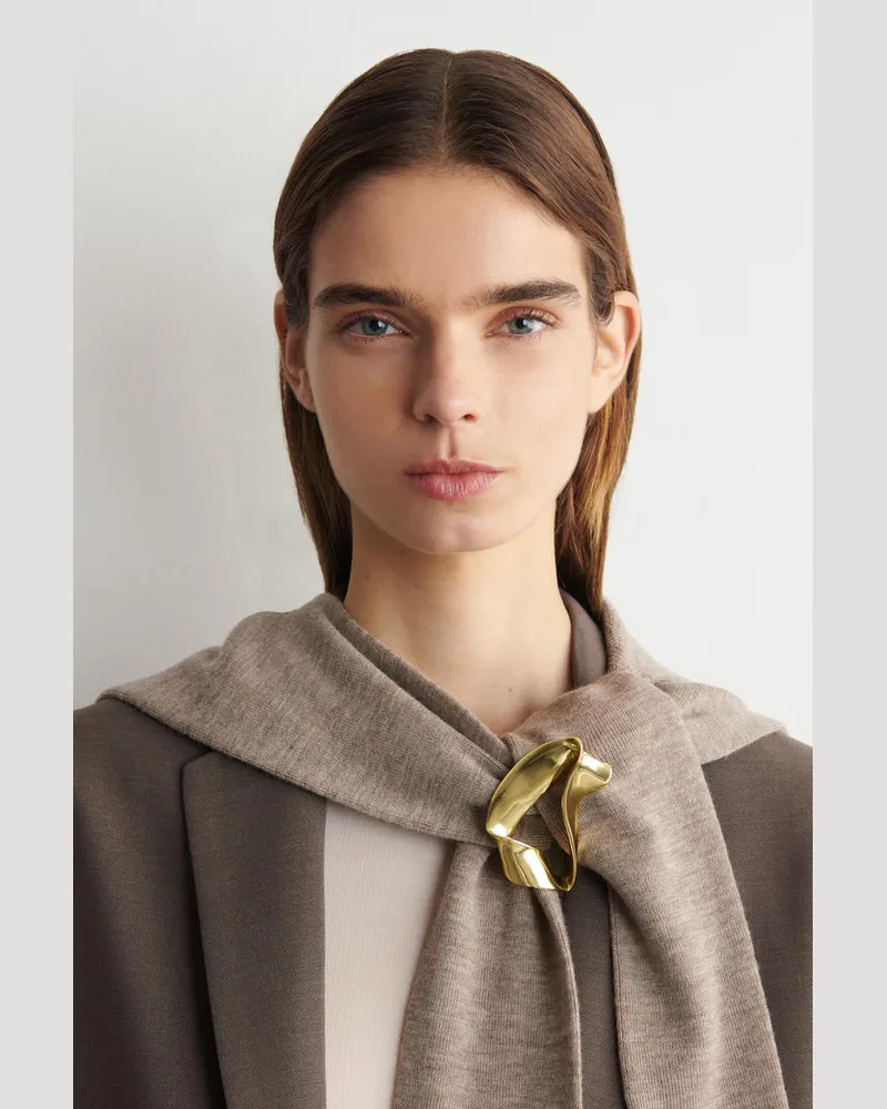 COS Brosche In Gedrehter Optik Goldfarben