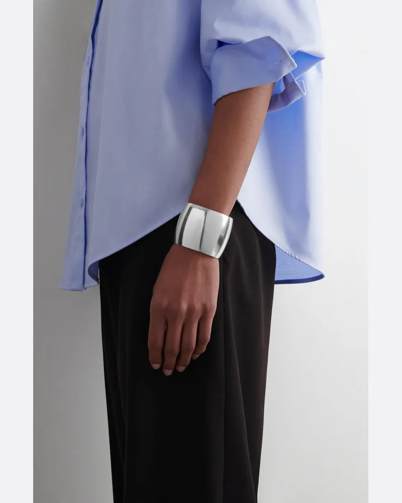 COS Breite Armspange Silberfarben