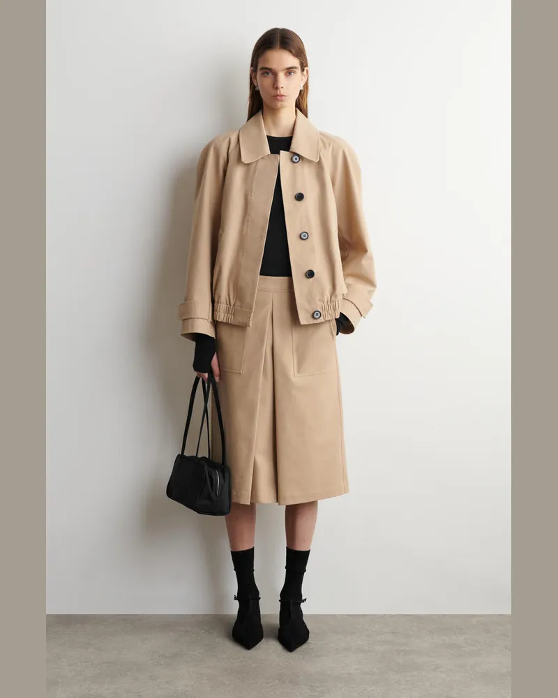 COS Spitze Kitten-Heels Aus Veloursleder Mit T-Riemen Schwarz