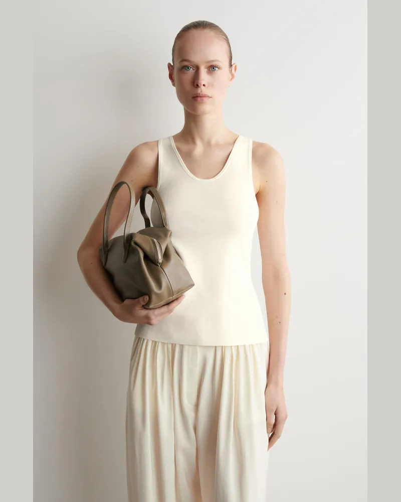 COS Geripptes Tanktop Mit Tiefem Ausschnitt Weiß