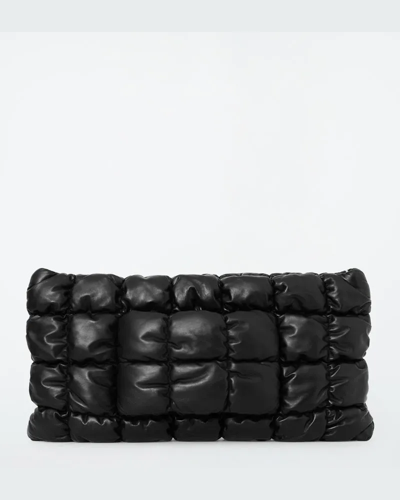 COS Grosse Gesteppte Pillow Clutch - Leder Schwarz