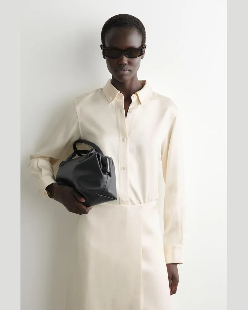 COS Satinhemd Mit Button-Down-Kragen Weiß