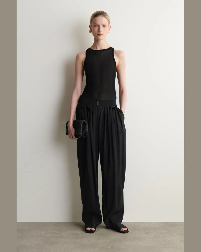 COS Hose Mit Geradem Bein Und Falten Schwarz