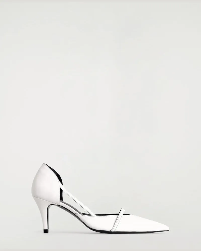 COS Pumps Aus Leder Mit Riemen Weiß