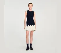 Kurzes zweifarbiges Strickkleid