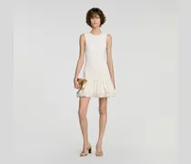 Kurzes Strickkleid mit Blumen